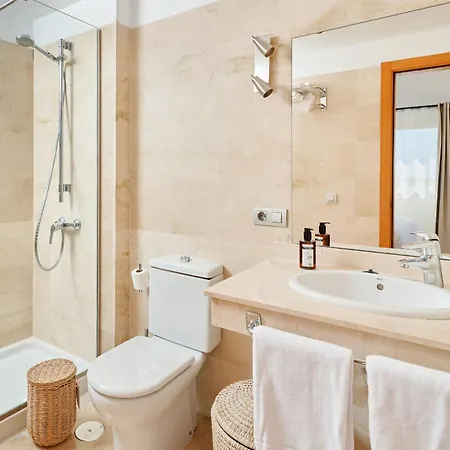 Costera, Mar, Golf Y Muelle Deportivo * סן מיגל דה אבונה