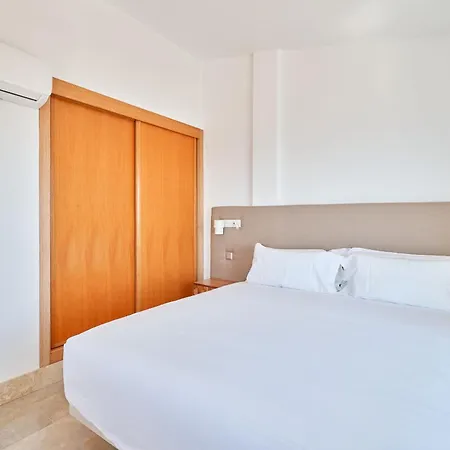 Costera, Mar, Golf Y Muelle Deportivo Alpstuga *