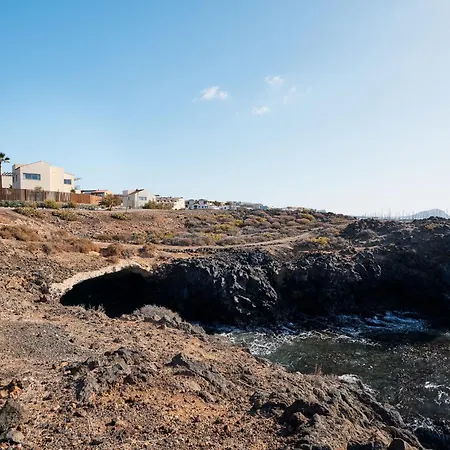 Costera, Mar, Golf Y Muelle Deportivo בקתה