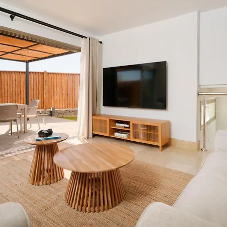 Costera, Mar, Golf Y Muelle Deportivo * סן מיגל דה אבונה