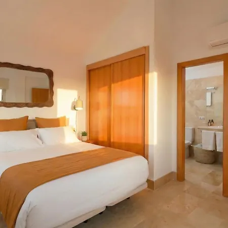 Costera, Mar, Golf Y Muelle Deportivo Alpstuga *